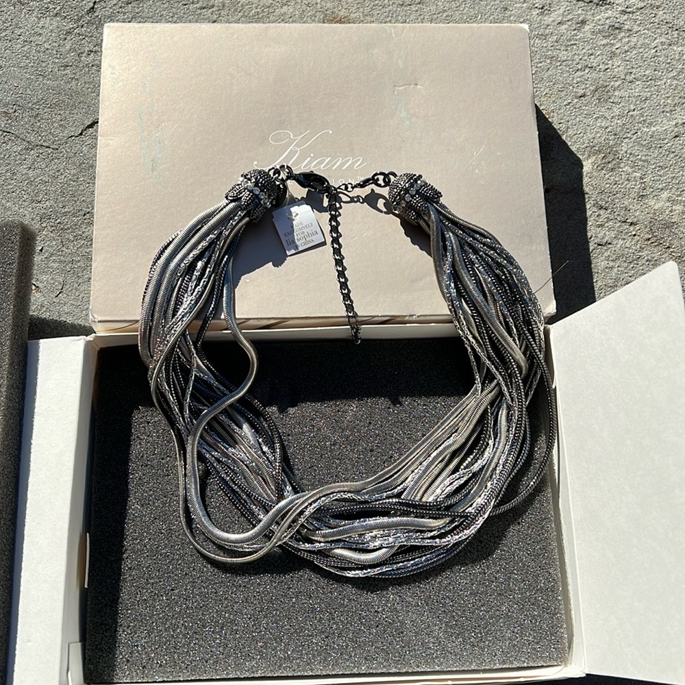 NWT Lia Sophia Kiam Collection necklace